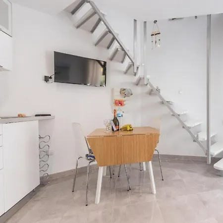 Modern 1br Bungalow 50 M To Beach Lägenhet *
